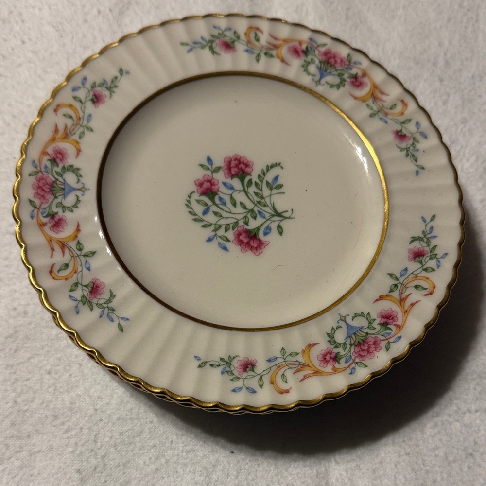 Vintage Lennox Cinderella Small dessert… Floral Pattern and Gold Trim set of 4